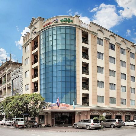 Pacific Hotel Phnom Penh Exteriör bild